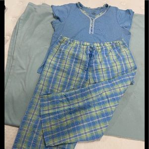 Beautiful pjs for this summer.